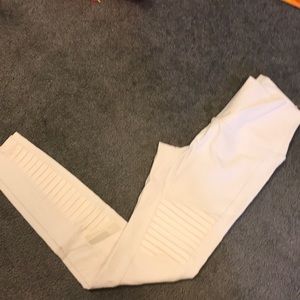 Alo Yoga Moto Legging Size S